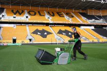 Wolves purchases Dennis G860 cylinder mowers as they head towards the Premiership