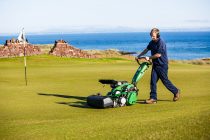 A look at the latest golf course machinery mowers