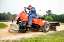 Profile: The electric bunker rake from Smithco